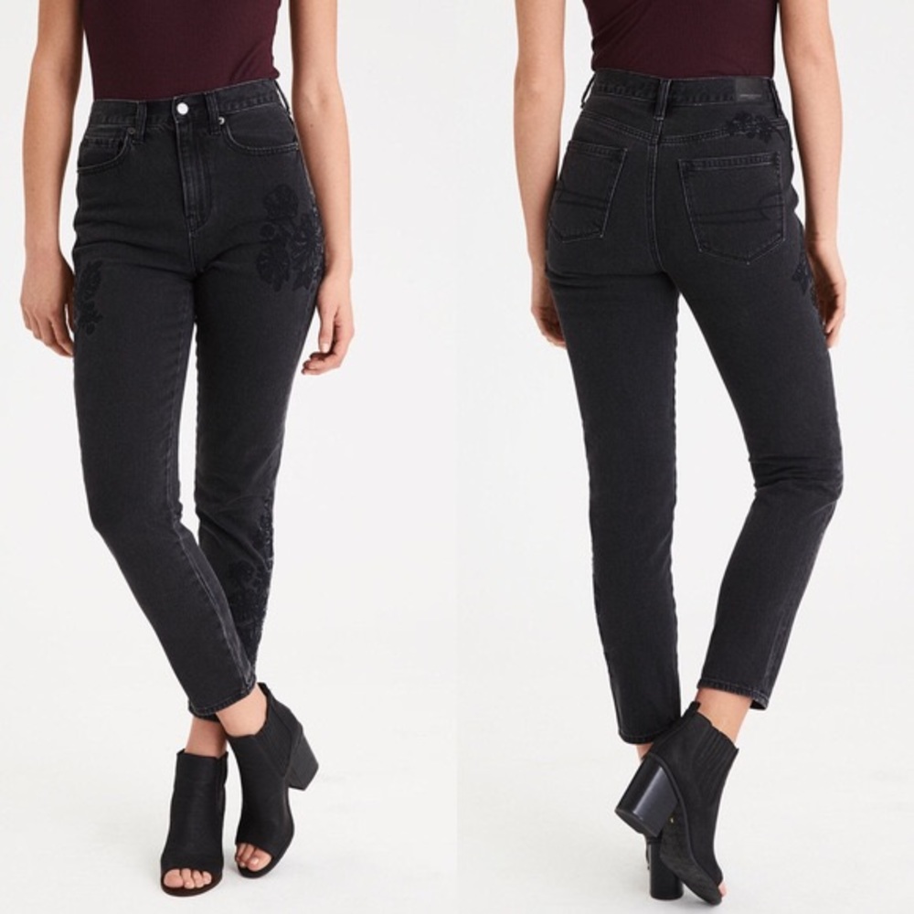 American Eagle Sz 0 Black Embroidered Mom Jeans